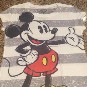Mickey t shirt medium